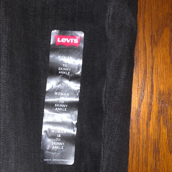 Levi’s women’s size 18 skinny ankle jeans. - Picture 3 of 5